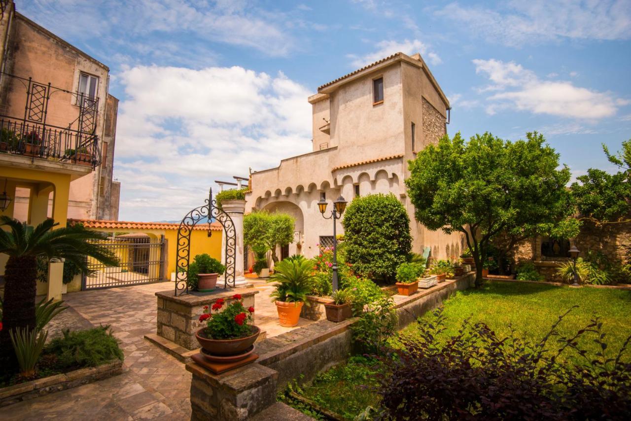 Bed and Breakfast Torre Caetana Minturno Exteriér fotografie