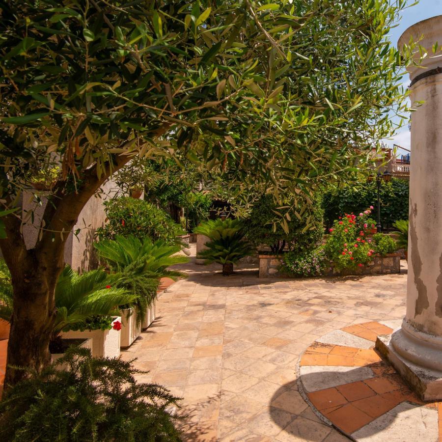 Bed and Breakfast Torre Caetana Minturno Exteriér fotografie